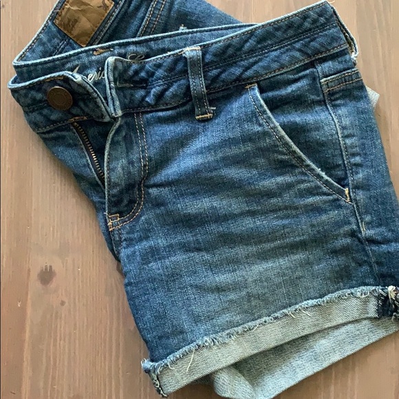 American Eagle Denim Shorts - Picture 1 of 3